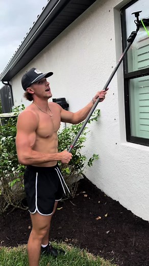 Handy Hunks clean windows‼️