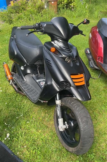 Comparing the Aprilia SR 50, Beta Ark, and Piaggio Sfera
