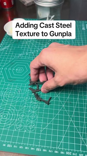 Making my #bootleg #gunpla look more interesting with cast steel texture using tamiya thin cement and tamiya putty #gundam