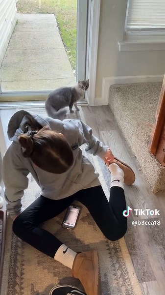 Struggle with Mini Ugg Boots - Just Why?