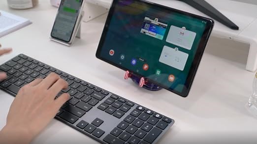 Multi-Device Bluetooth Keyboard for Mac OS and Windows