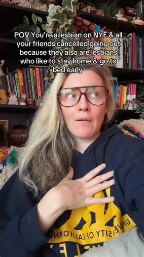 Jane Postlethwaite | Stand Up Comedian | LGBTQIA+ on Instagram: "Who else is staying home? . . . . . . . . . . . . #lesbiansofig #lesbianmemes #lesbiancomedian #lgbtq"