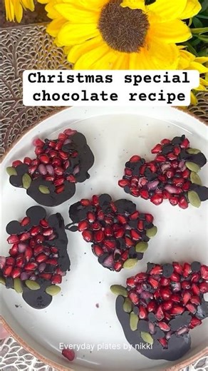 Healthy Christmas Dessert 🍫 | Pomegranate & Pumpkin Seed Chocolate Bark