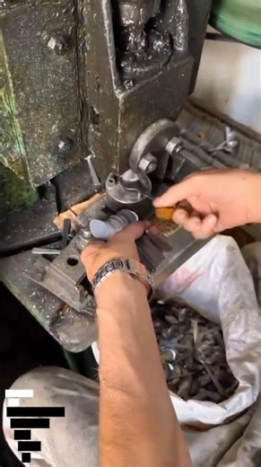 Amazing Bolt Head Forming Machine – Fast Cold Forging Process for Screw and Bolt Production!