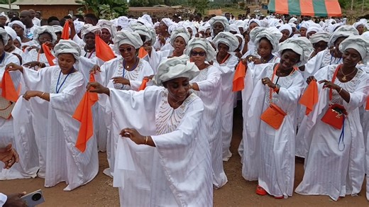 20K views · 876 reactions | La grande Chorale Régionale harriste de ROC OULIDIE vous souhaite une bonne fête de Toussaint bon mois de novembre a Tous Dieu vous bénisse admirez Que c'est magnifique Harriste TV #la_chaine_des_evenements_harristes | Harriste TV | Facebook