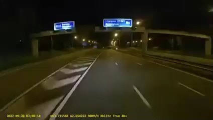 12K views · 127 reactions | Shocking dashcam video captured the moment a rock was dropped off a bridge onto a lorry travelling on the M6 in Lancashire. FULL STORY HERE: https://www.lep.co.uk/news/transport/shocking-m6-dashcam-video-shows-rock-dropped-off-lancashire-motorway-bridge-smashing-windscreen-3714474 | Wigan Today | Facebook
