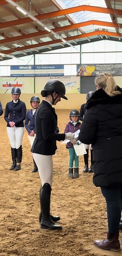 Weiter geht’s 🤍🥳✅ habt ihr euer Reitabzeichen ? #equestriangirl #reitsport #fypシ #fürdich #reitabzeichen