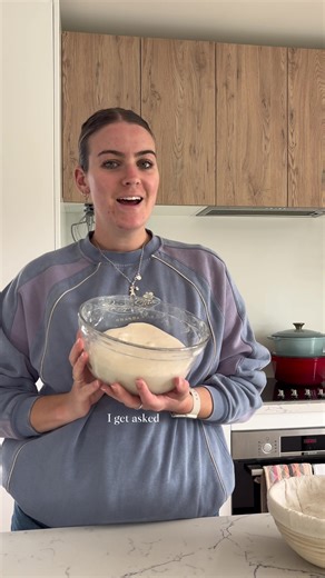 Always have a super sticky or completely flat loaf of sourdough? Use these simple steps to determine if you loaf is perfectly proofed & ready to be shaped & baked 💌👩🏼‍🍳 #sourdough #sourdoughstarter #sourdoughbread #health #lifestyle