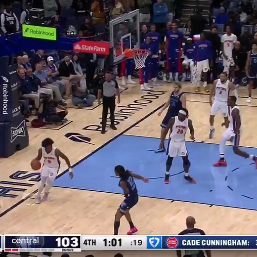AUSAR THOMPSON EST UN DÉMON DÉFENSIF ! 🔒🔥 Les Detroit Pistons sont 11-2 et Ausar est l’ÂME de cette défense SUFFOCANTE ! Les stats parlent d’elles-mêmes : 🔒 1.7 INTERCEPTIONS par match 🔒 0.7 CONTRE par match 🔒 108.0 DEFENSIVE RATING 🔒 Défend les positions 1 à 4 ! NEUF VICTOIRES CONSÉCUTIVES pour Detroit qui est TROISIÈME À L’EST ! Après avoir été la PIRE équipe de la ligue l’an dernier (14-68 en 2023-24), les Pistons sont TRANSFORMÉS ! 🏀💪 Ausar n’a que 22 ANS (2ème saison) et il défend c