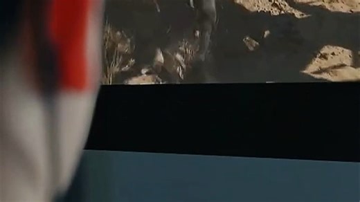 用VITURE Luma Ultra开启视界新体验！告别眩光疲劳，轻巧设计全天舒适佩戴，智能调光随环境切换，通勤、办公、游戏皆宜，护眼黑科技让清晰无负担。