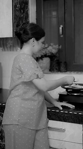 😱 Tired of pouring… spreading… flipping dosa every morning? Meet Evochef Automatic Dosa Maker — India’s FIRST smart dosa machine 🤖✨ Just pour → press → eat — dosa ready in minutes! 🥞 ⭐ Highlights: • ⏱ Saves 30–45 mins every morning • 🥞 Perfect round dosas every time • 👶 Kids can make dosa safely • 🔥 No mess, no oil splashes • 🧽 Easy-to-wash non-stick plates 👉 Breakfast just got smarter. | Evochef