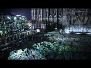 Die Domplatte im bunten Licht