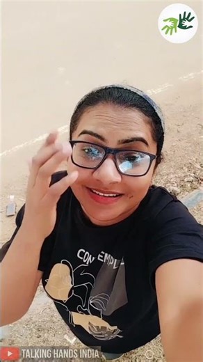 Whoes hair does it resemble? #talkinghandsindia