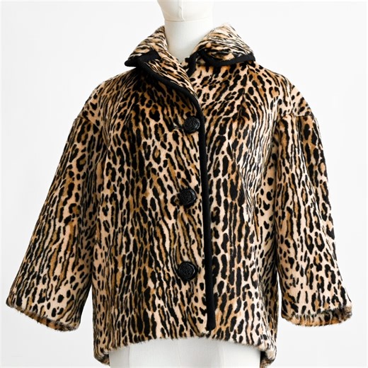 1960s Leopard Faux Fur Swing Coat| Cropped Jacket | Vintage Capelet | Bakélite Buttons - Etsy