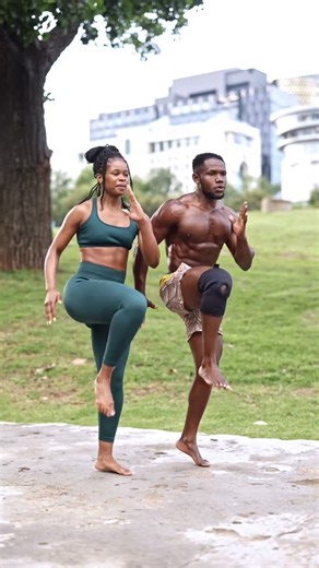 Tychique Ngalassa Fumunzanza on Instagram: "🔳 HIIT Cardio abs workout ⚡️⚡️ ▫️ 4 x 1 min ◾️30 sec rest after circuit ⚡️⚡️ 🔲 @getfitwithzee24 #cardio #abs #fitness"
