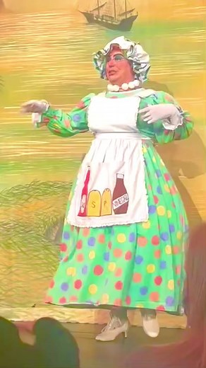 Get fit for Christmas!!! Let’s see your best duets 💃🏼🌟 #fyp #foryoupage #exercise #trending #helloanniefanny #helloeverybody #scunthorpe #dickwhittington #pantomime #panto #ImTheMainCharacter #trending #comedy #hellotiktok #audience #duet #bathshall