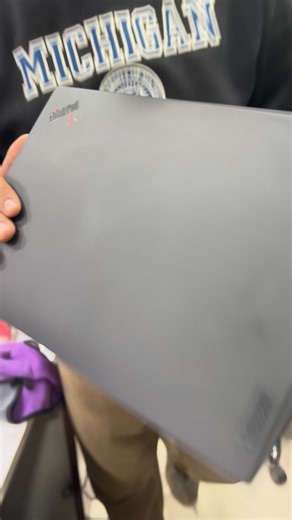 Lenovo ThinkPad X1 Carbon 💼🔥 ✨ Ultra-Slim | Ultra-Light | Ultra-Powerful 🔹 12th Gen Intel® Core i5 🔹 14” WUXGA Touchscreen Display 🔹 Intel Iris Xe Graphics 16gb 🔹 32GB RAM DDR5 🔹 256GB SSD Nvmi 🔹 Carbon Fiber Body (Sirf ~1.1 Kg) 🔹 Thunderbolt 4 | Wi-Fi 6E 🔹 Fingerprint IR Camera 🔹 Windows 11 Pro 📌 Business | Office | Corporate | Premium Users ke liye best choice 📍 Punjab Laptop Sirsa 🏠 Shop No. 52, New M.C Market, Sirsa, Haryana 📞 Call / WhatsApp: 99910 20143 #LenovoX1Carbon #Thin