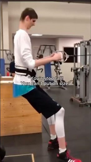 7FT TALL BODYBUILDERS