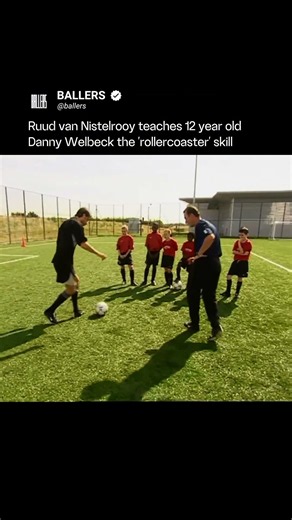 When van Nistelrooy Tought an Academy Player This Skill
