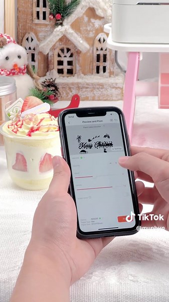 Hope your Christmas holiday is as sweet as the cake. #thermalprinter #blackfriday #sales #discount #shopify#Christmasgift #Christmas #Christmaspackage#munbyn#munbynprinter#diywithmunbyn#labelmaker#diylabels #labelprinter #gamechanger #smallbiz #smallbusiness #shopsmall #labels#shippinglabelprinter