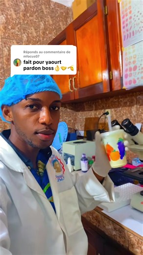 Réponse à @mfocus07 Le yaourt au microscope… incroyable ! Voici ce que cache vraiment votre yaourt 🦠 Des milliards de Lactobacillus bulgaricus et Streptococcus thermophilus travaillent pour votre intestin 🧬 ✅ Bon pour la digestion ✅ Renforce la flore intestinale ⚠️ Mais attention aux yaourts trop sucrés ! La science révèle ce que l’œil ne voit pas 👁️🔬 #M#MicroscopeS#SantéS#Scienceviralvideo #fypシ゚ @Rovick_le_comedien🇨🇬🇨🇬🇨🇬 @mr_sam_officiel✅