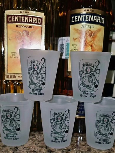 Silver bars will be available on my IG page on June 28th @ 3 p.m PST 🫶🏻 #plata #platapura #ink #art #999 #forsale #everydaycarrygear #everydaycarry #edc #preciousmetals #metals #coin #2a #silver #silverbars #bars #shots #silverstacker #lips