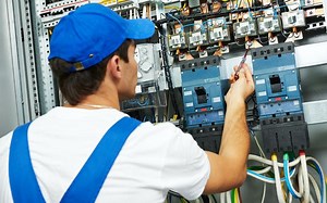 Jaka stawka VAT na przeglądy instalacji elektrycznej