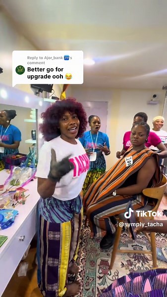 Replying to @Ajor_bank 🏧 Fastest makeup Artist in the world!!! Beat THAT #tachagwr