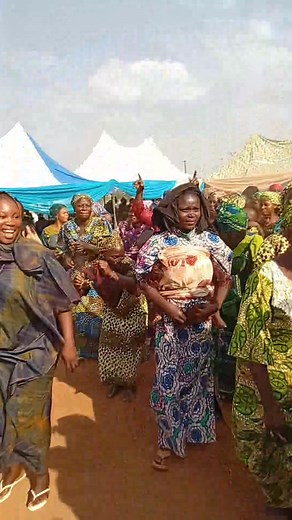 Entrance of the bride's parents 😍😍 Gbagyi wedding 💖 Stay tuned 😄 #gbagyitotheworld #gbagyiwedding | Barnabas Blessing