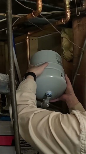 Expansion Tank Dead? 5 Second Test #Shorts