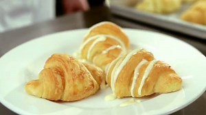 At Cheddar's we aim to please, and we do just that with our Honey Butter Croissants. | Cheddar's Scratch Kitchen