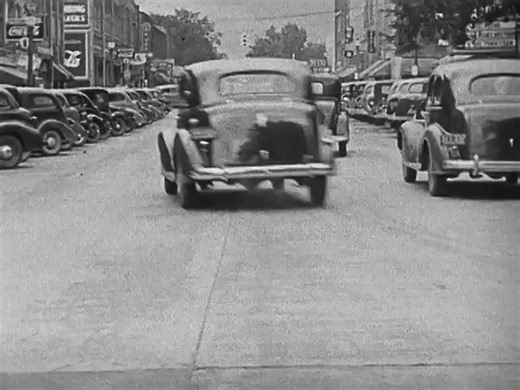 Downtown Mooresville in 1939 was full of hustle and bustle, with cars lining Main Street and people everywhere. With Thanksgiving almost here and Small Business Saturday coming up, we hope we see that same excitement for our local shops this holiday season. Main Street and small businesses all across Mooresville thrive when our community chooses to shop small. Let’s show up for them and keep that hometown spirit alive. | Mooresville Now
