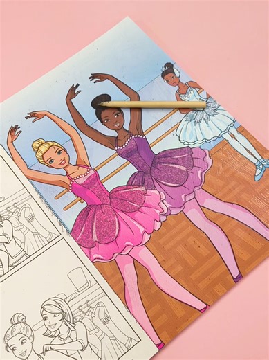 Celebrate #NationalBarbieDay with a cute, easy, and fun art activity! 💖 This Barbie scratch art book features 10 activity pages and 10 designs that reveal colorful, stylish art. It even includes a wooden stylus, so you have everything you need to start your girlhood art therapy session instantly. Find this at National Book Store, available in select branches nationwide today! Get FREE Sulit Coins Cashback every time you shop with Laking National. 🪙 #ScratchArt #Barbie #CreateTogther #NationalB