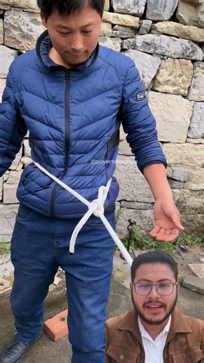 Firefighter Trick! How to tie an escape knot with ONE HAND 👨‍🚒🪢