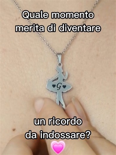 Quale momento merita di diventare un ricordo da indossare?🩰💗 Collana Ballerina con iniziali e data orecchini abbinati: delicata, elegante e personale. Perfetto per saggio, traguardi, compleanno, o per appassionate di danza. ✅️Commenta DANZA se ti piace. #gioiellipersonalizzati #ballerinastyle #turnthelightsoff #passionedanza #idearegalo