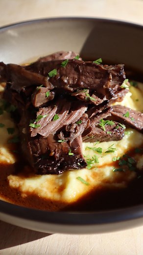 Amelia Sewell | Braised Beef Shank Recipe link in bio 💖 www.ameliaisnotachef.com Braised Beef Shank with Parmesan Polenta Serves 6-8 Ingredients 3... | Instagram
