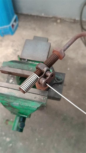 making a spring with simple tools #homemade #diytools #spring