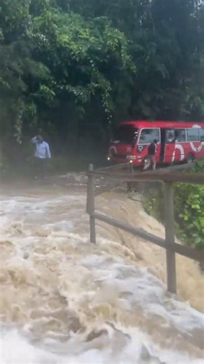 🇯🇲 Pt.2 Clarendon Flooded 🌊 Heavy-Rain, Roadway Impassable Flood Waters 🌊🌊