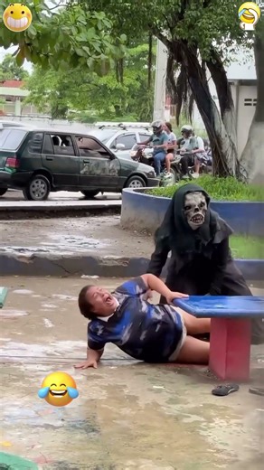 #scareprank #jumpscare #funnyreaction #prank #funny