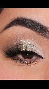 Mastering the Double Shade Eye Makeup Tutorial for Beginners! 😍 #MakeupTutorial #Eyeshadow #BeginnerMakeup #MakeupForBeginners #BeautyTips #Reels | Smitha Deepak