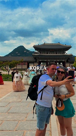 몰려드는 외국인 인파, 서울 경복궁 산책 Seoul Gyeongbokgung Palace Walking Tour with Various Hanbok Options