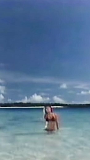 昭和CM | JAL沖縄48 ISLANDS（1984年）鈴木祐子 ♪ 石川優子とチャゲ 『ふたりの愛ランド』 ・・・・・・・・・・・・・・・・・・・・・・・ #懐かしいcm #懐かcm #昭和cm #80年代 #石川優子 #チャゲ | Instagram