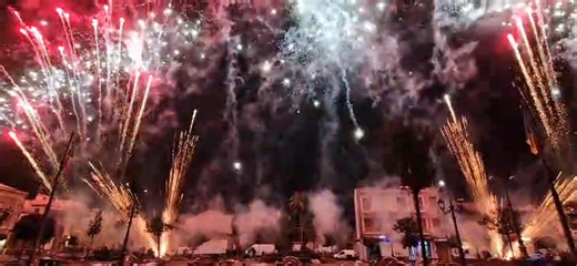 33K views · 531 reactions | Amazing fireworks. #extreme #fireworks #special #viral | Freakpyromaniacs | Facebook
