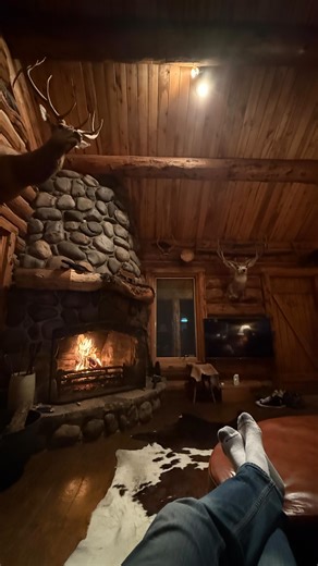 Adam Carr on Instagram: "Book the trip. @vacasa #Vacation #2026 #Live"