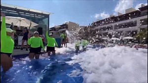 4.4K views · 78 reactions | At #RoyaltonRivieraCancun, enjoy the foam party and bring the children along too! It's all a part of the family fun. -- ¡En Royalton Riviera Cancún disfruta de la Foam Party especialmente para los pequeños por parte del equipo de Kids Club! | Royalton Riviera Cancun | Facebook