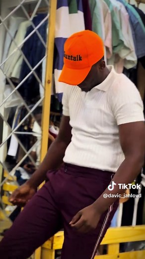 Mwagala Byononese: Alien Skin's Hilarious Performance