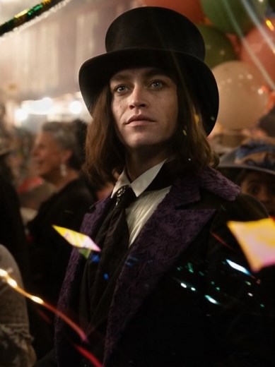 I adore Luc Besson's movie: Dracula - A love tale. It is just my favourite version, romance, jokes, amazing acting job and fantastic soundtracks. Who needs more? #dracula #draculaalovetale #movie #caleblandryjones #darkfantasyromance