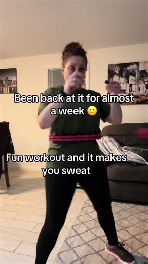 This weighted hula hoop makes cardio feel fun instead of like a workout. I use it at home, it’s low impact, and it actually keeps me moving without thinking about it. #weightedhulahoop #lowimpactcardio #athomeworkout #fitnessroutine #TikTokShop