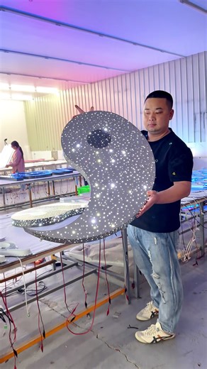 Here’s the sign that makes your shop stand out. #sign #signage #design #signagedesign #ledlight