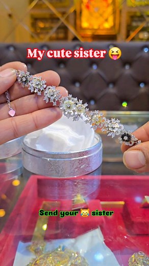 Suraj Soni on Instagram: "#sistar#cutesis #sistar19 #aachibahan #bahen #sistar19 #mysistar #mysistarskeeper"